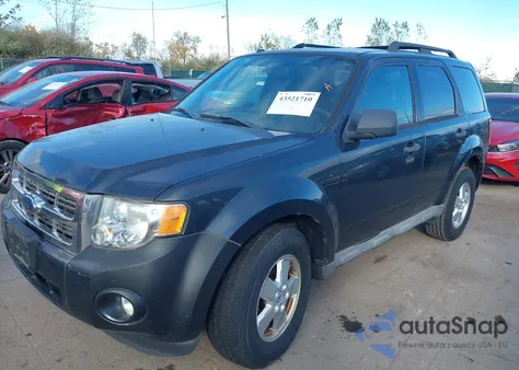 2009 Ford Escape Xlt z USA, uszkodzony, nr VIN 1FMCU03789KC48309